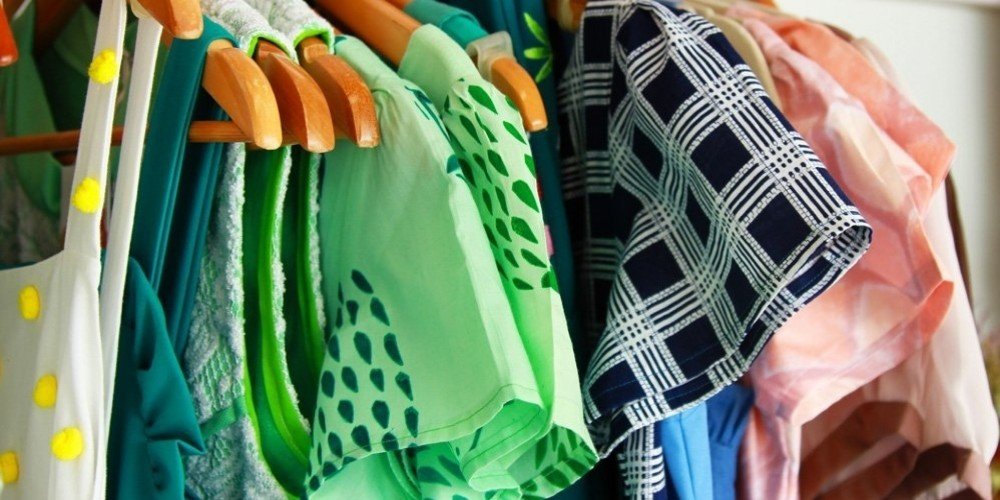 Things to watch out for when buying wholesale women clothing online