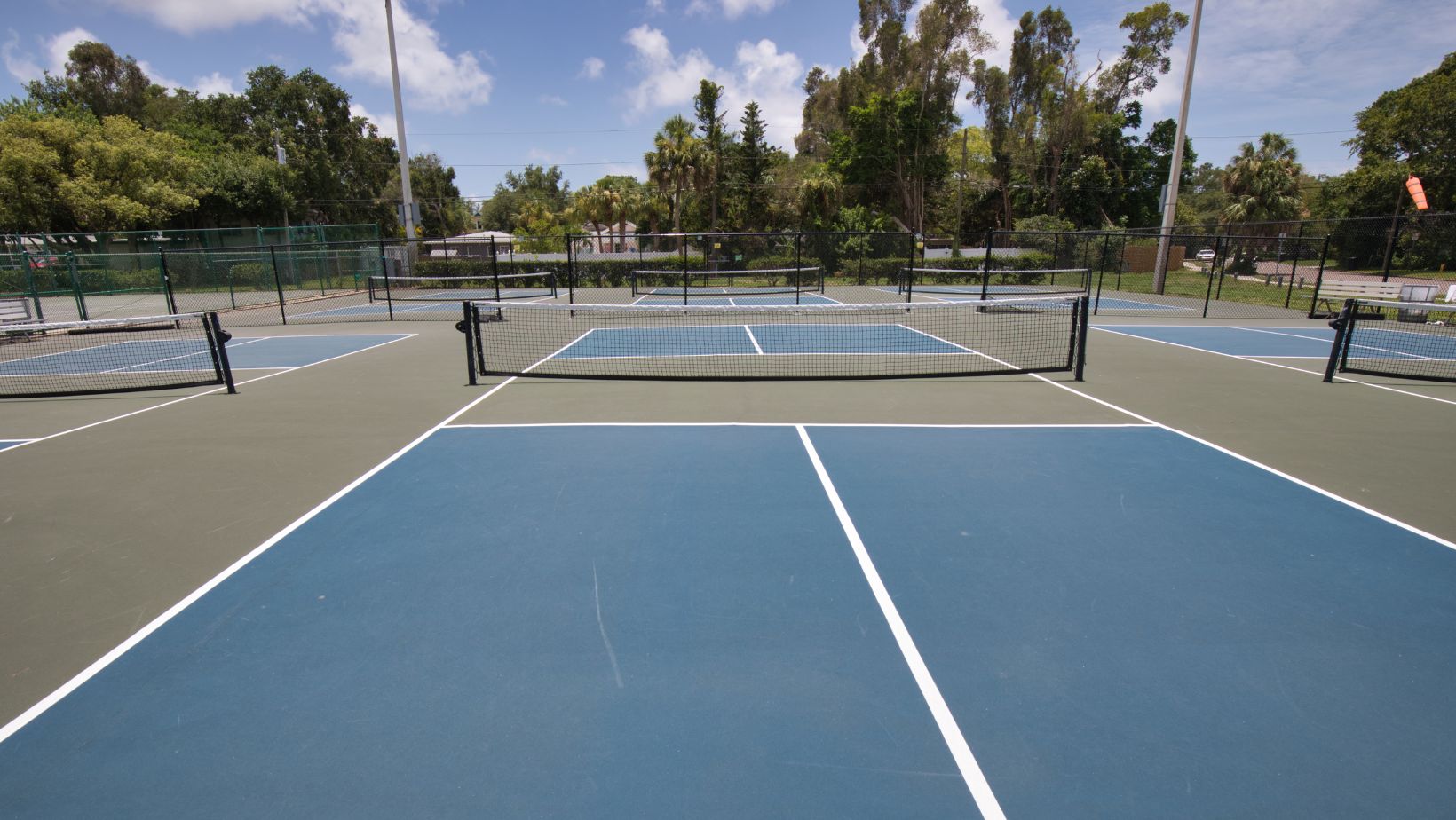 What Makes ZSfloor Tech the Best Choice for Your Pickleball Court?